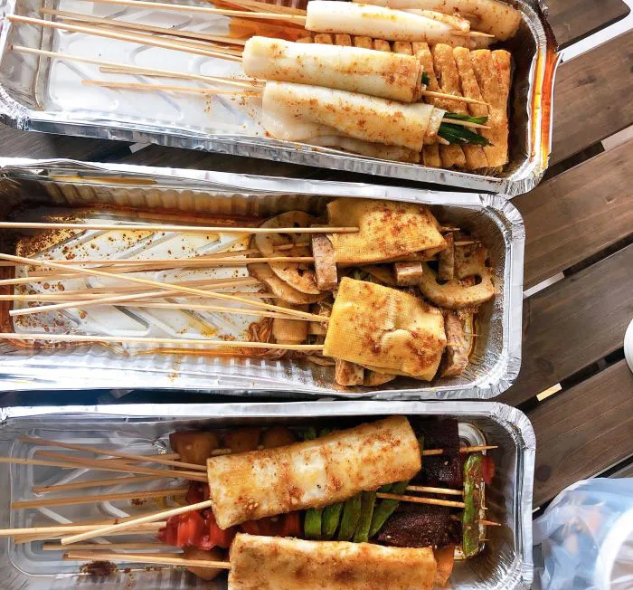 特色油炸串串香小吃技术配方教程大全街边摆摊小吃技术教程