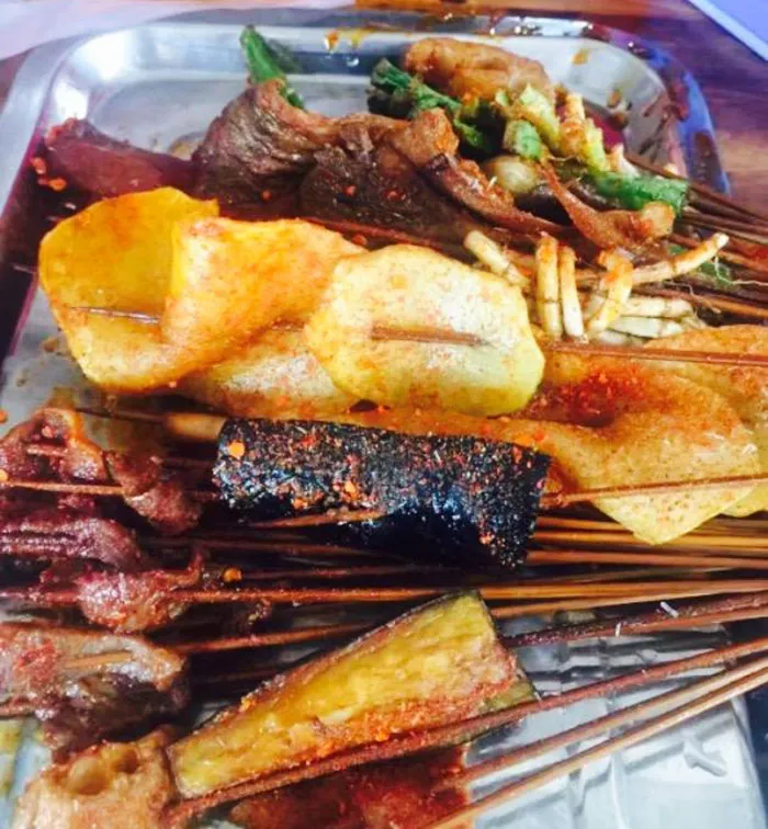 特色油炸串串香小吃技术配方教程大全街边摆摊小吃技术教程